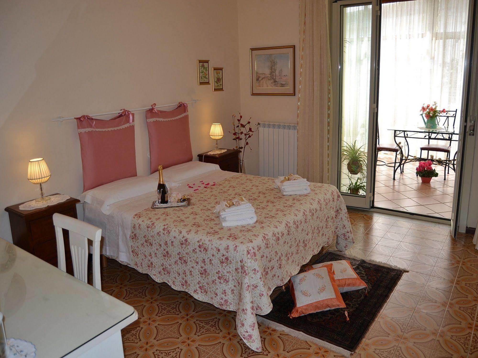Bed & Breakfast Marena Sant'Agata Li Battiati Exterior photo